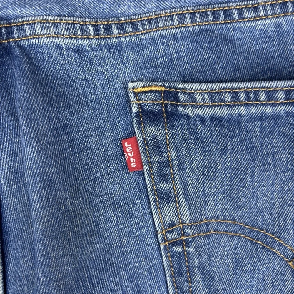 Levi's 505 Jeans Mens 42x29 Straight Leg Medium Wash Workwear Casual Blue Denim